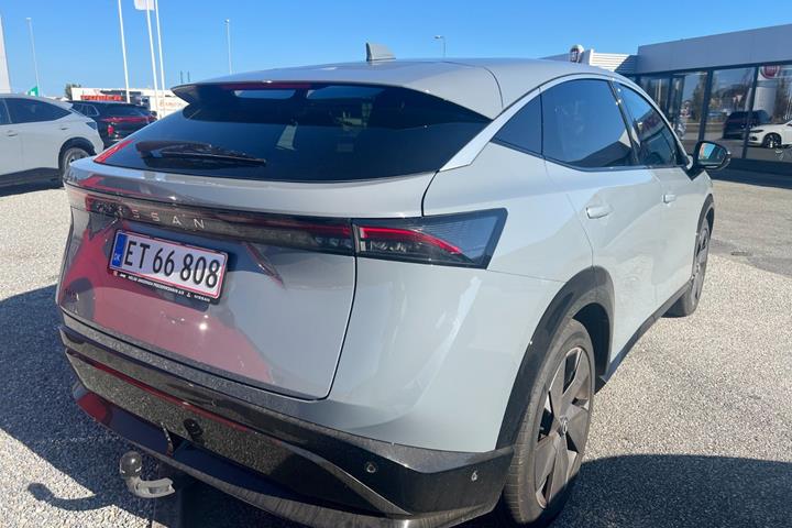 Grå Nissan Ariya fra 2022