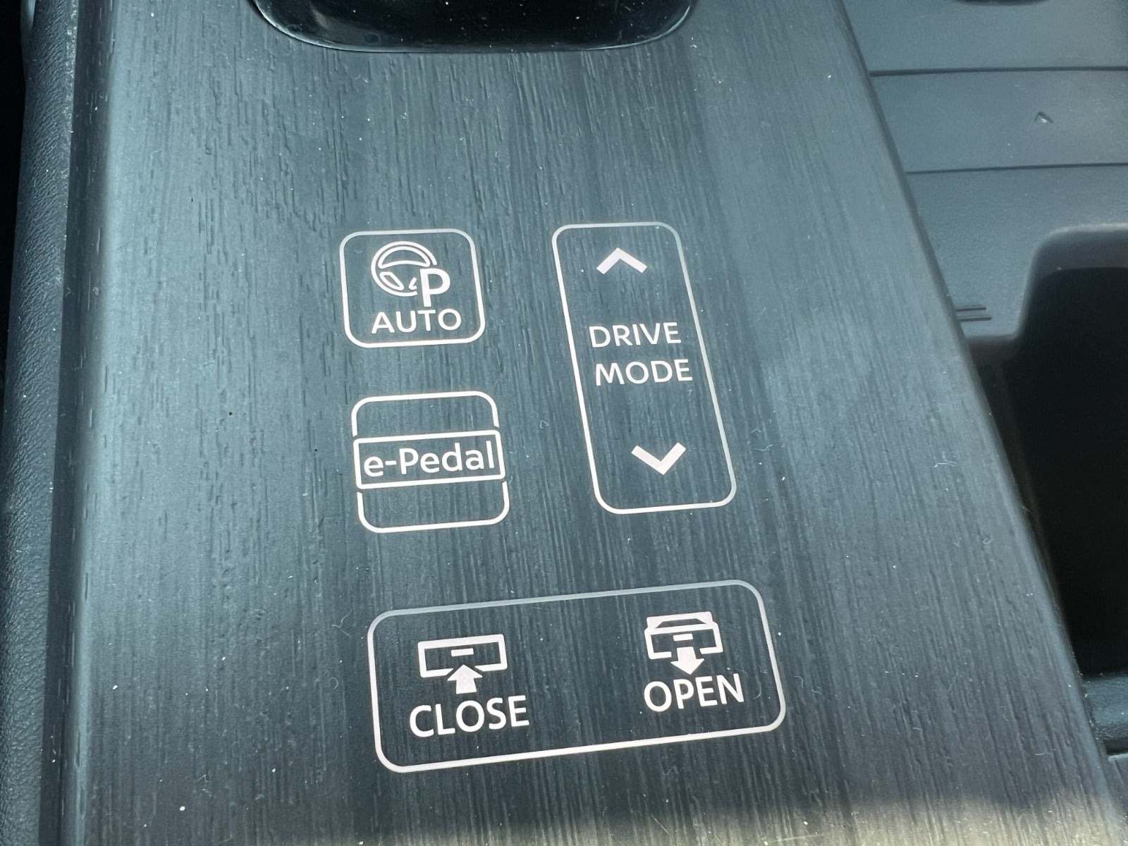 Grå Nissan Ariya fra 2022