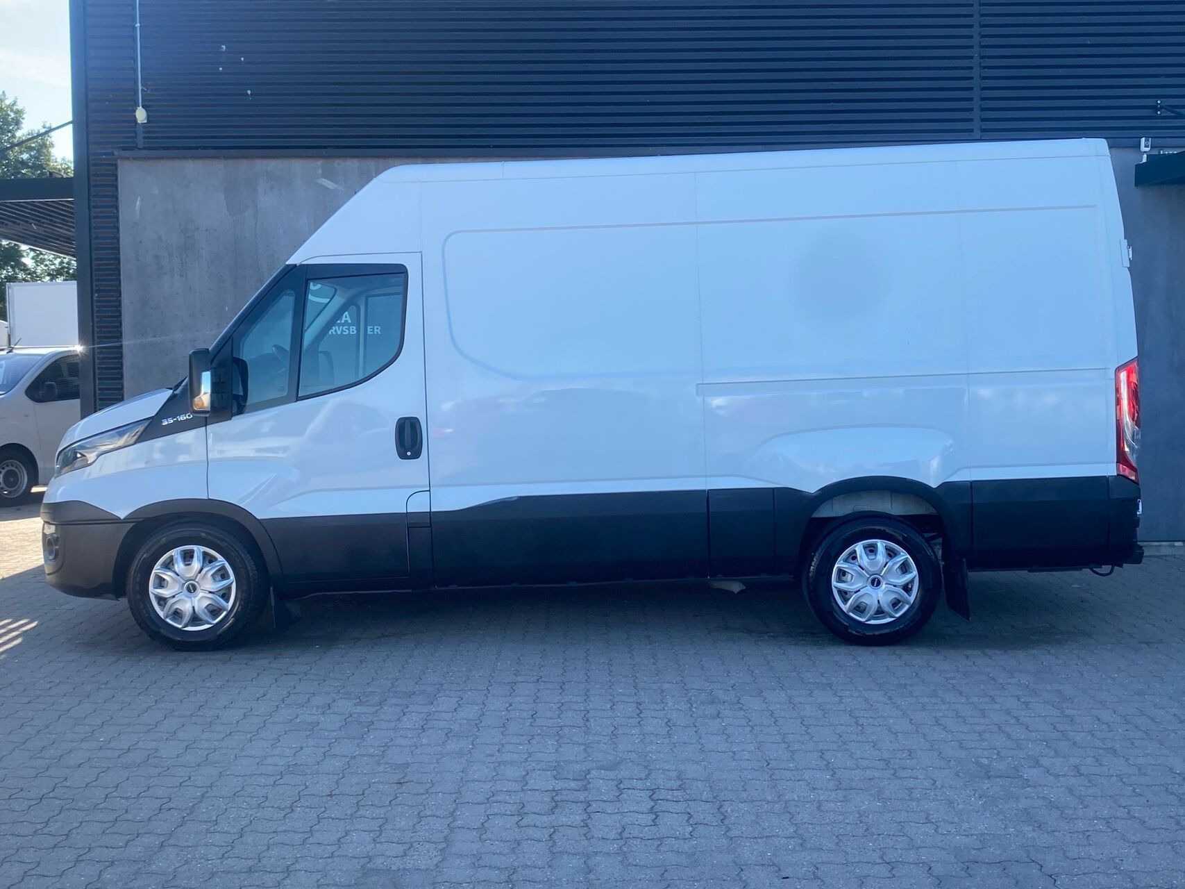 Hvid Iveco Daily fra 2017