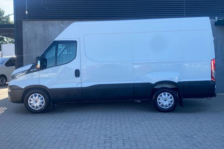 Hvid Iveco Daily fra 2017