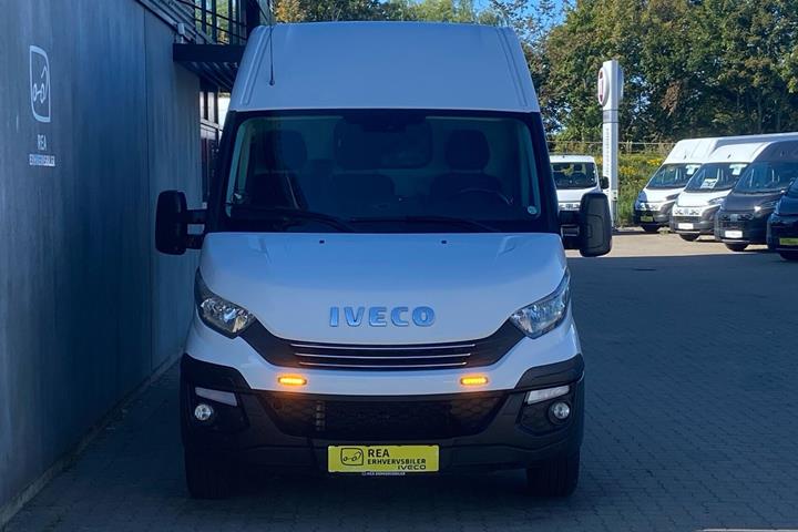 Hvid Iveco Daily fra 2017