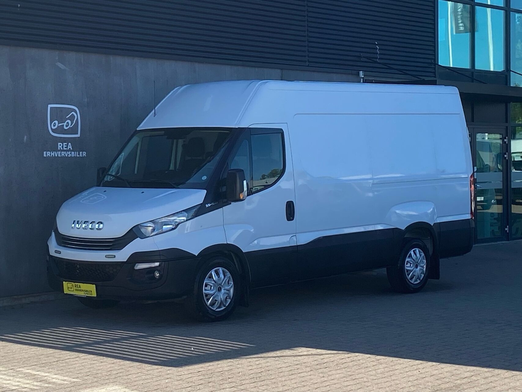 Iveco Daily 2,3 35S16 12m3 D Hi-Matic 156HK Van 8g Aut.