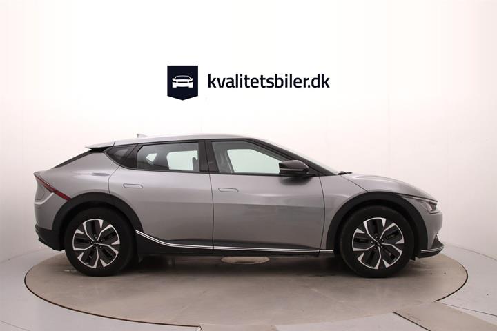 Grå Kia EV6 fra 2025