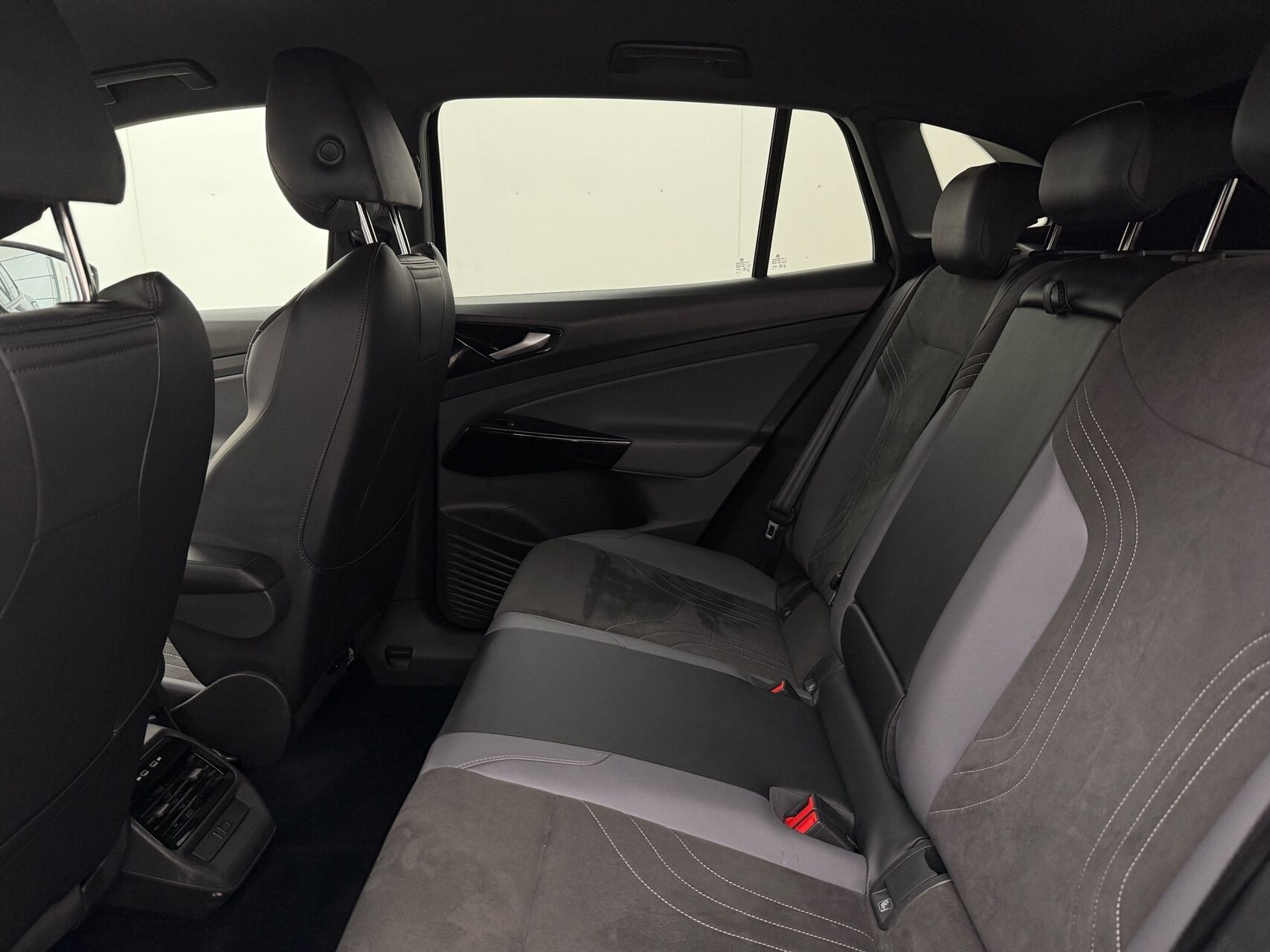Sort VW ID.4 fra 2023