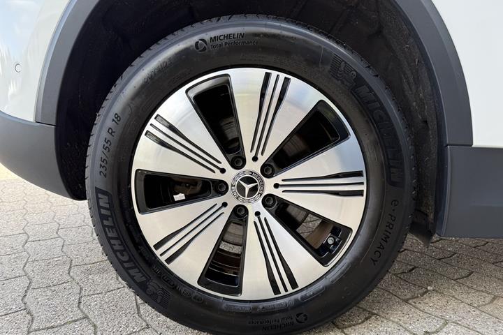 Hvid Mercedes EQA 250+ fra 2024