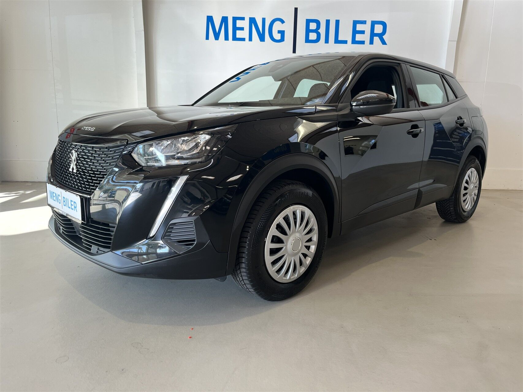 Sort Peugeot 2008 fra 2023