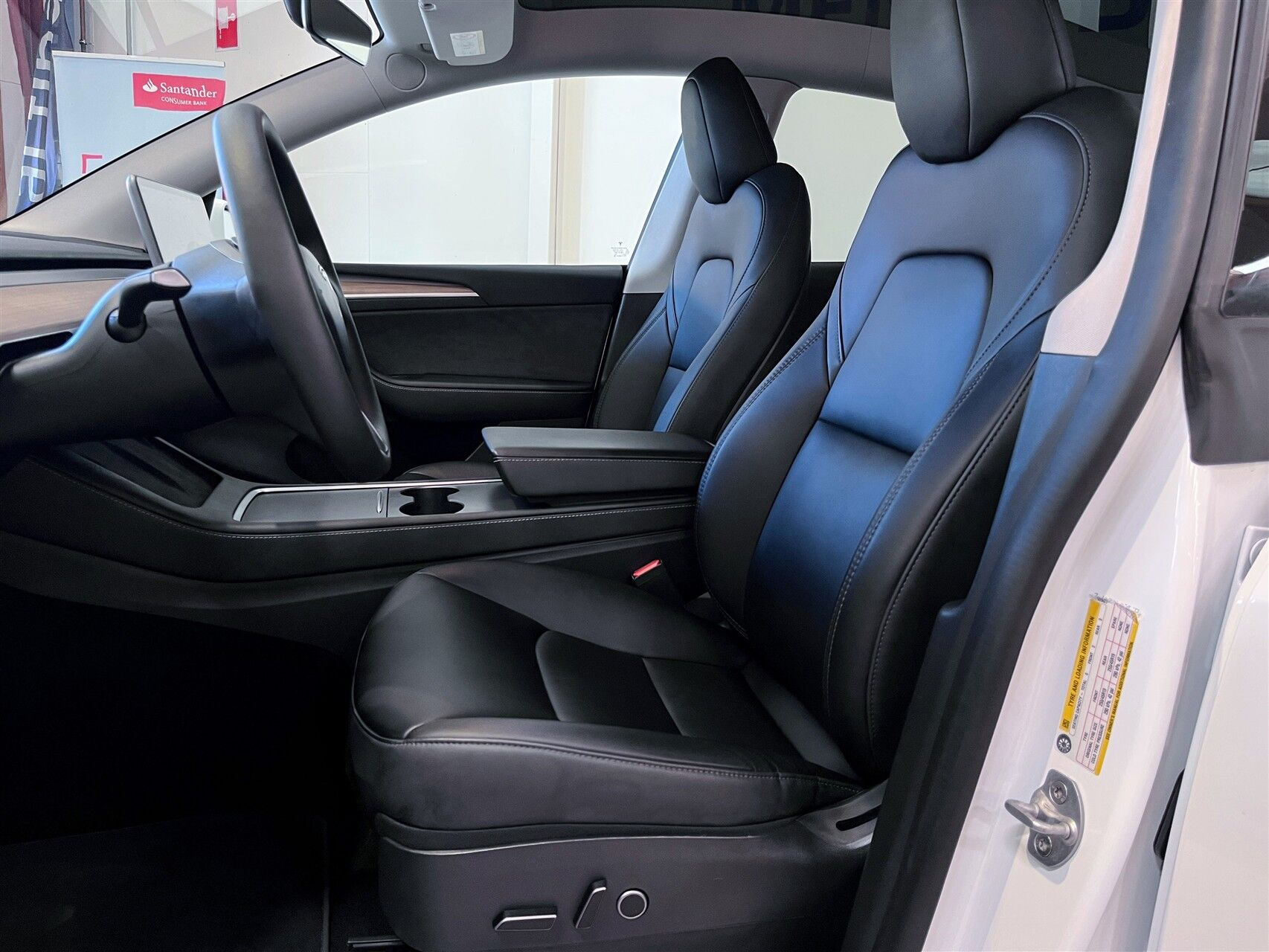Tesla Model Y Standard Range RWD, 299ps, 2023