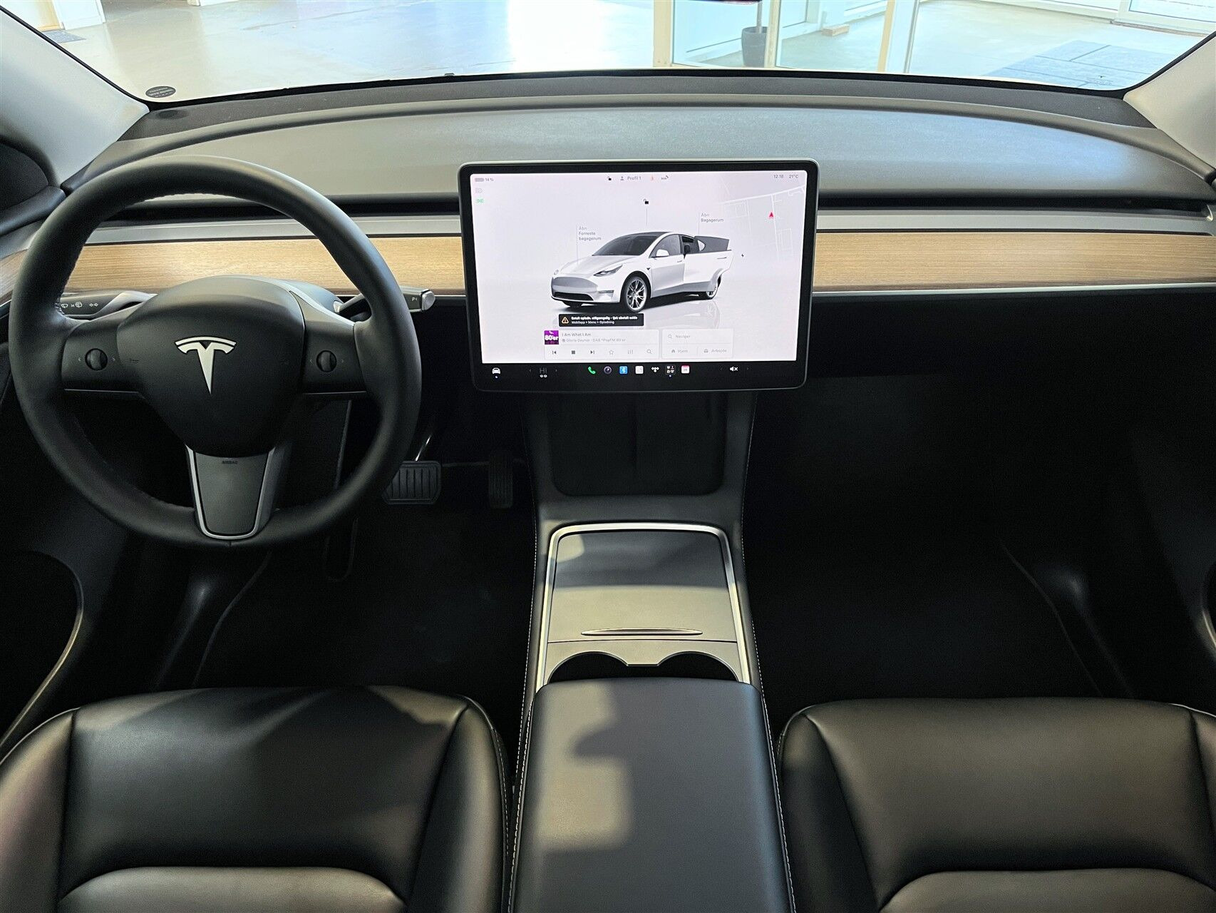 Tesla Model Y Standard Range RWD, 299ps, 2023