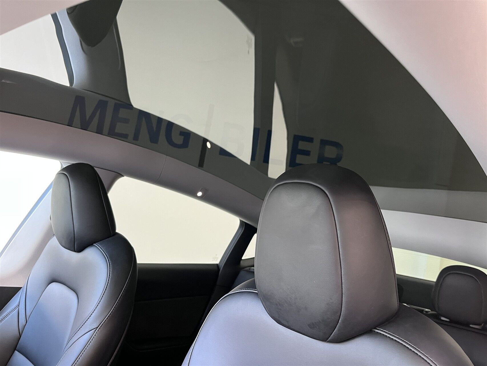 Tesla Model Y Standard Range RWD, 299ps, 2023