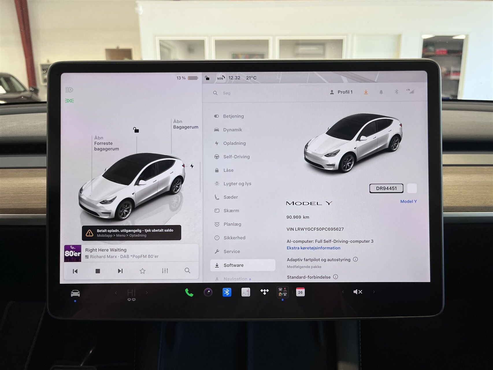 Tesla Model Y Standard Range RWD, 299ps, 2023