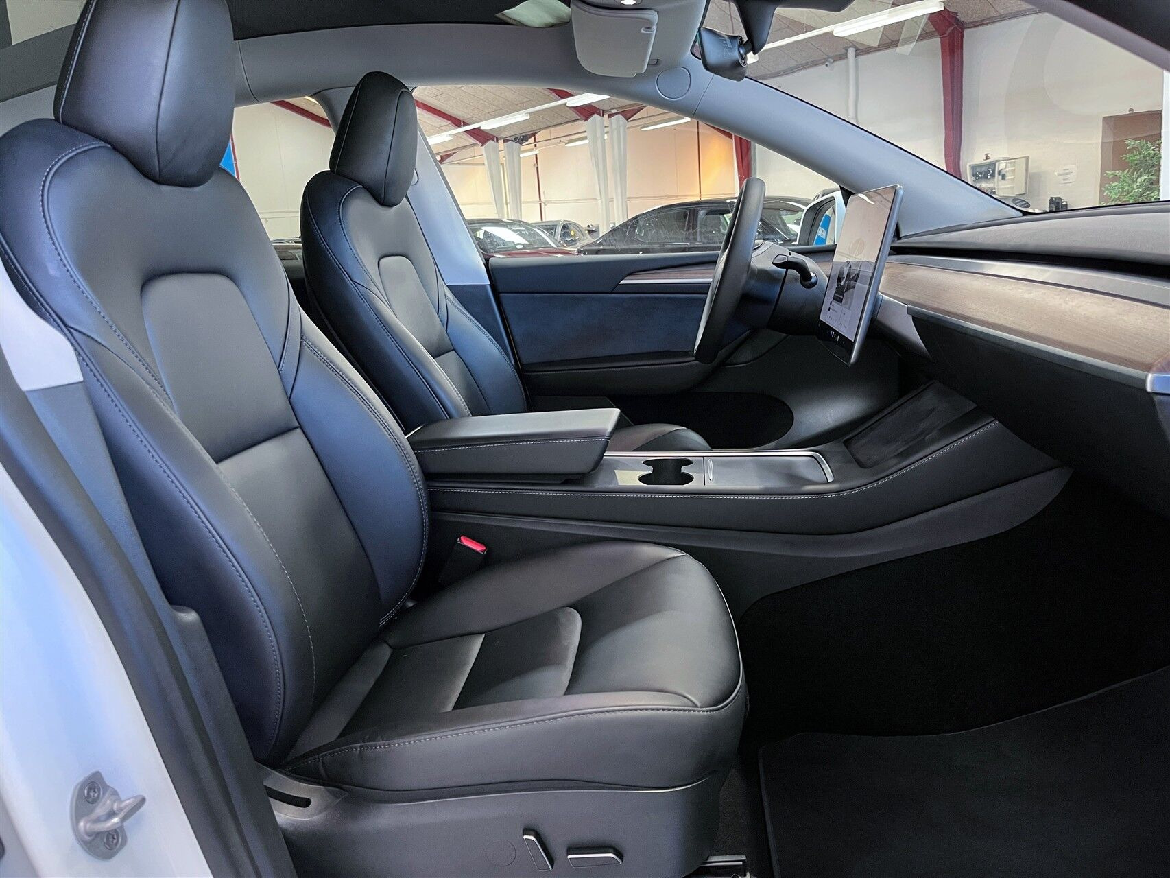 Tesla Model Y Standard Range RWD, 299ps, 2023