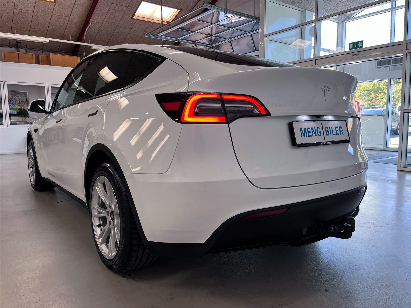 Tesla Model Y Standard Range RWD, 299ps, 2023