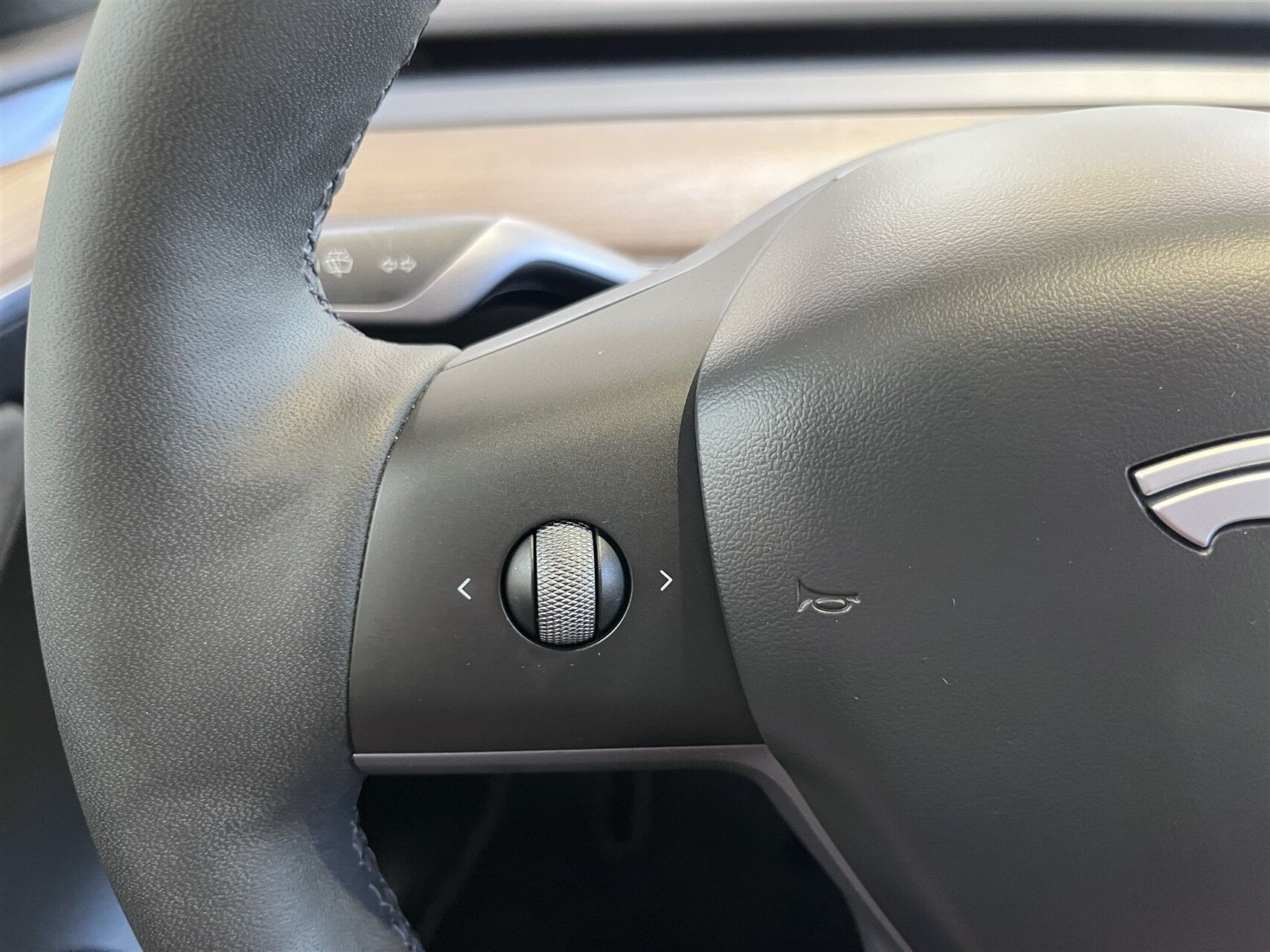 Tesla Model Y Standard Range RWD, 299ps, 2023