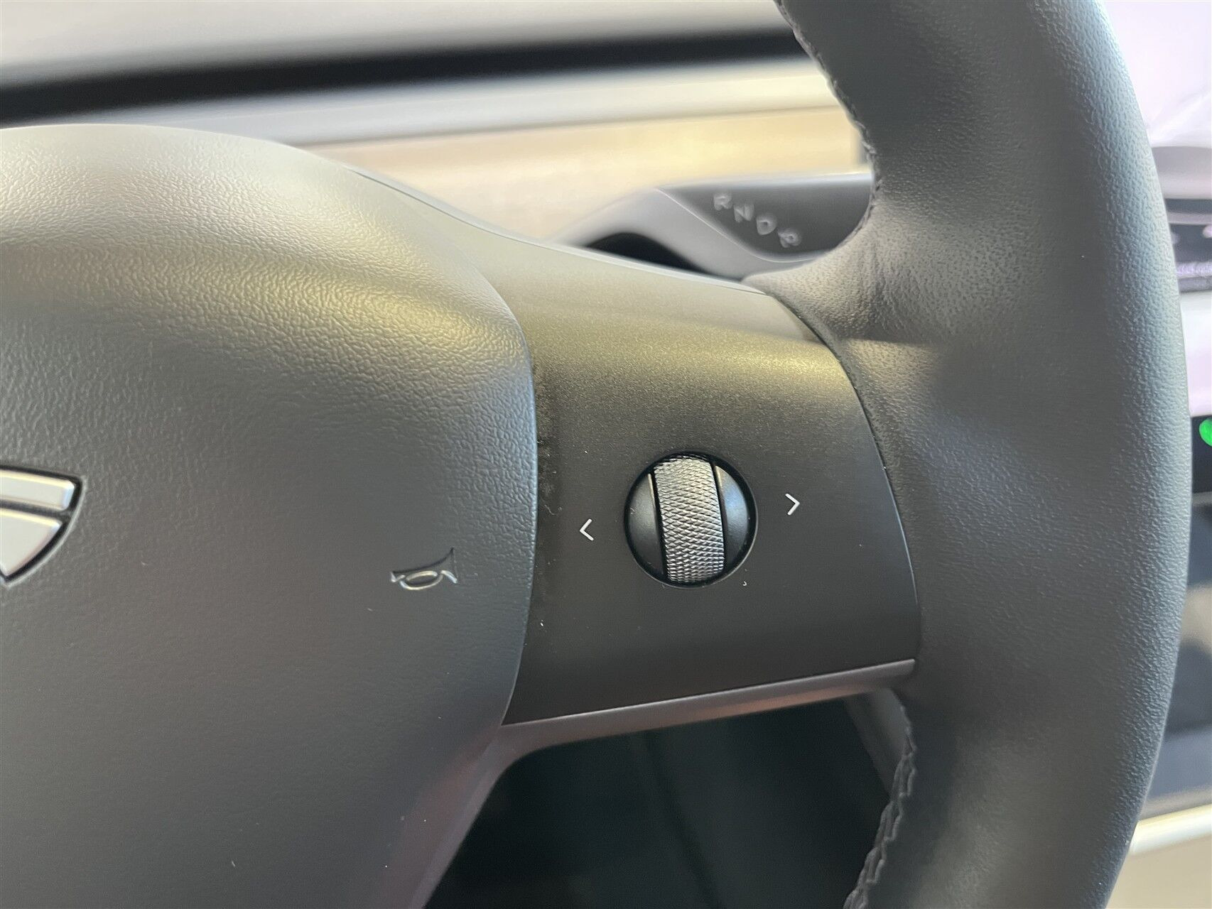 Tesla Model Y Standard Range RWD, 299ps, 2023