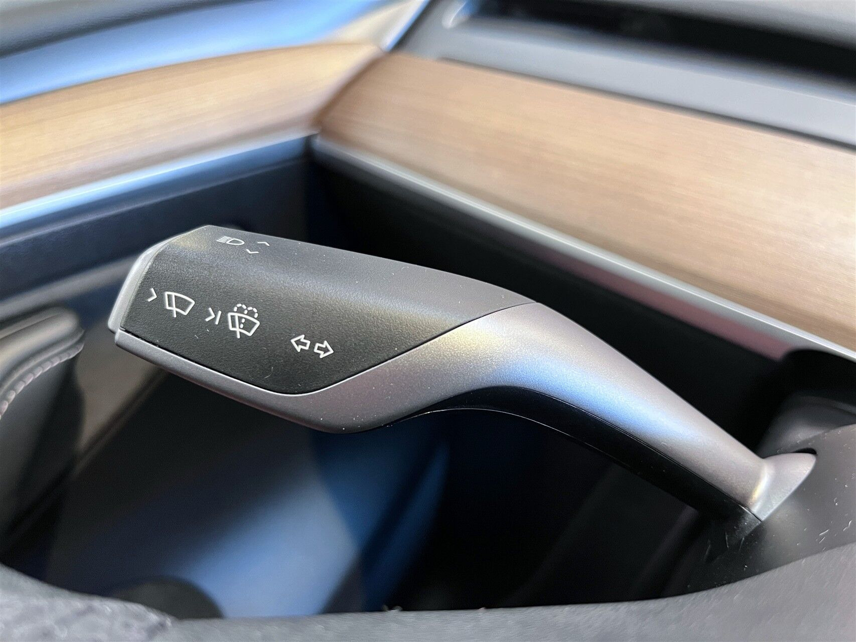 Tesla Model Y Standard Range RWD, 299ps, 2023