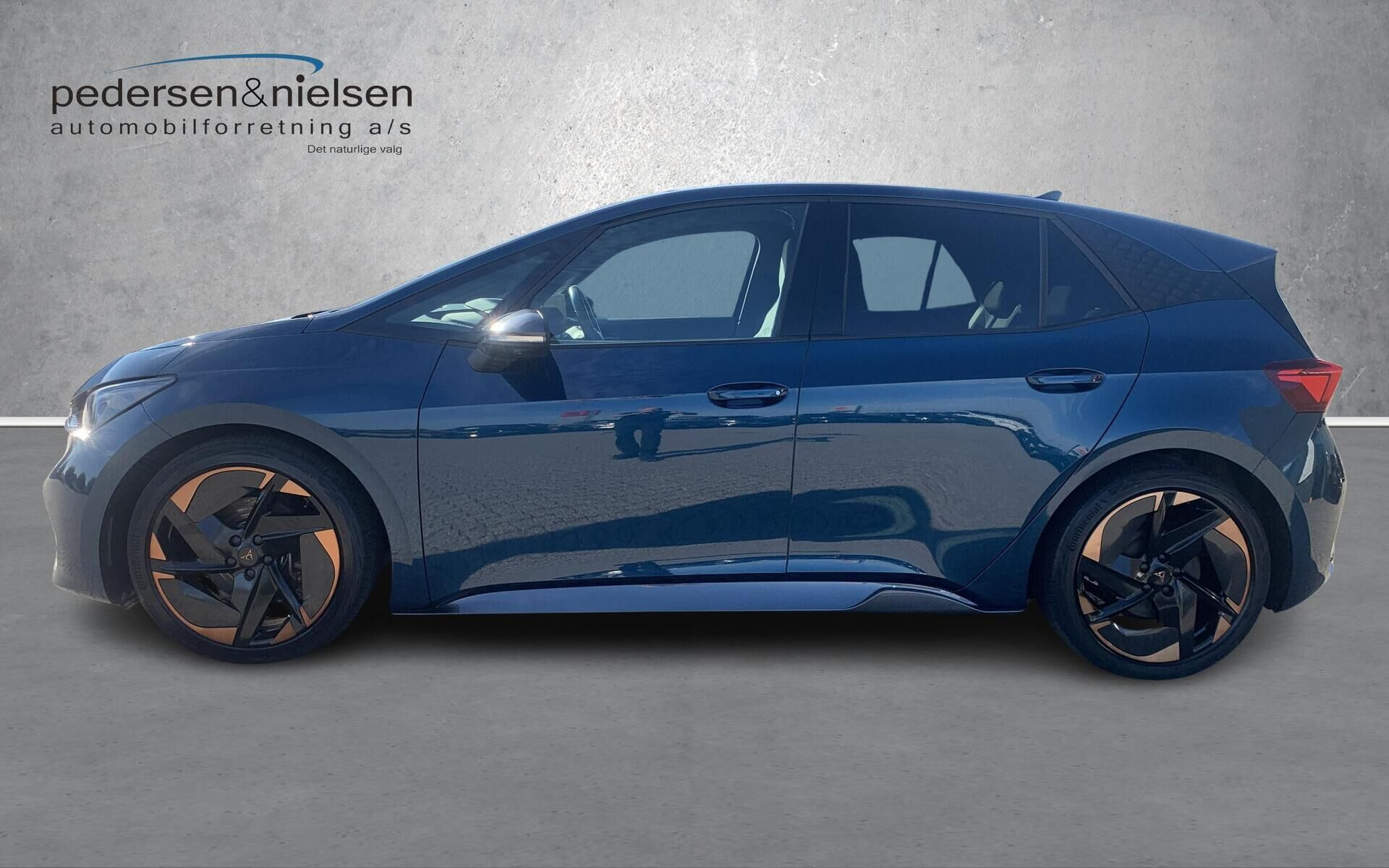 Blå Cupra Born fra 2021