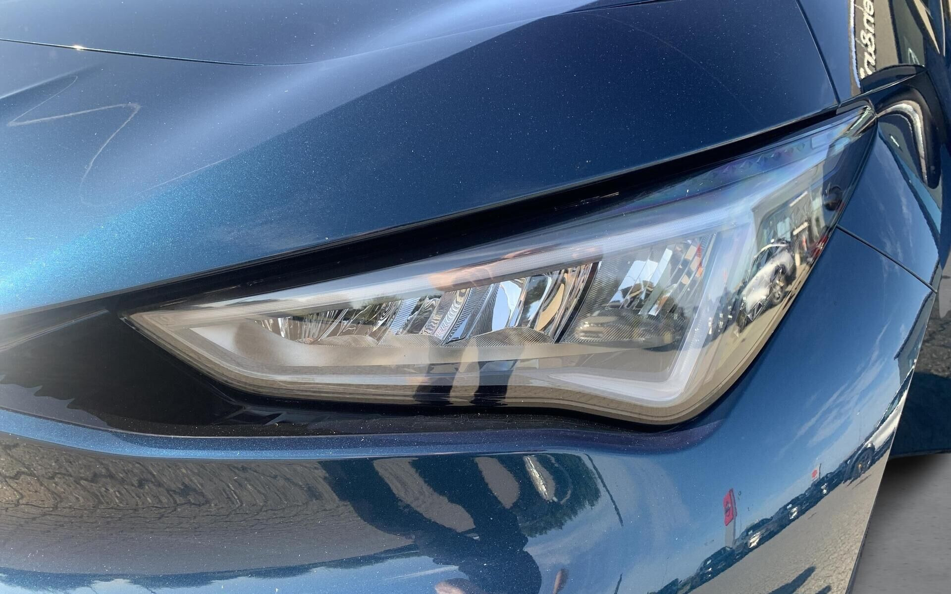 Blå Cupra Born fra 2021