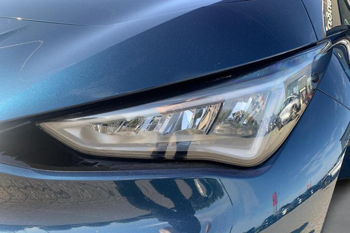Blå Cupra Born fra 2021