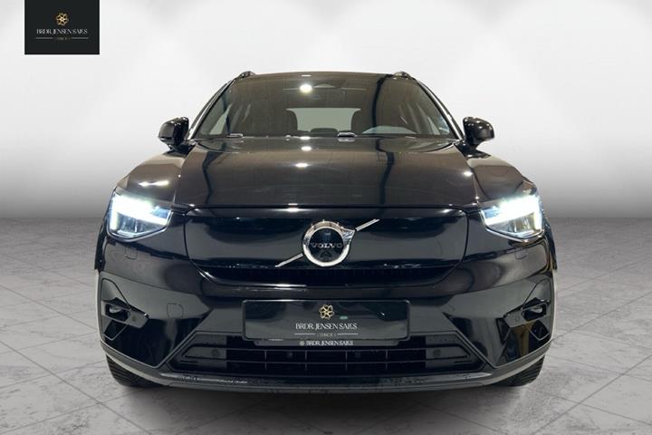 Sort Volvo XC40 fra 2023