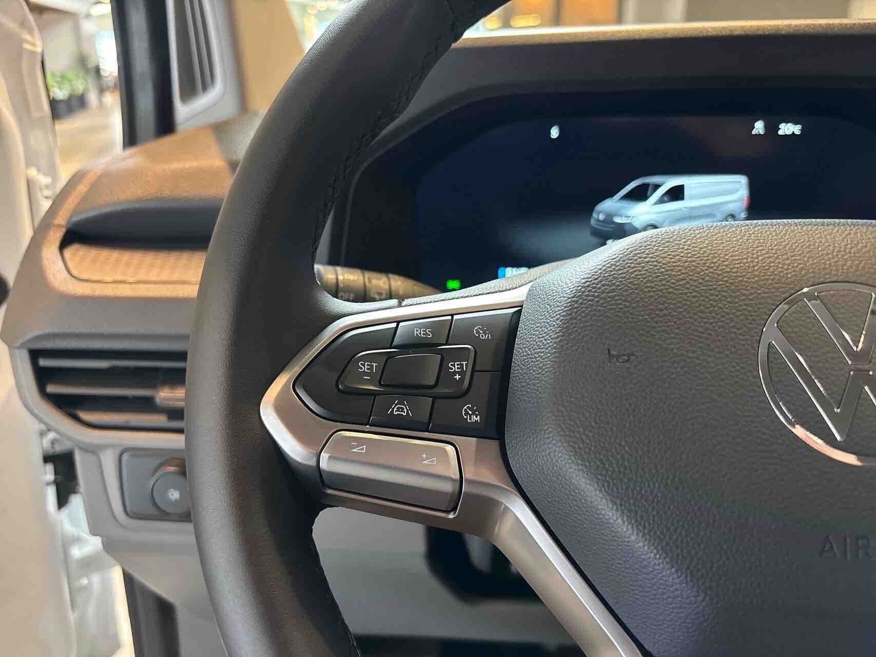 Hvid VW e-Transporter fra 2026
