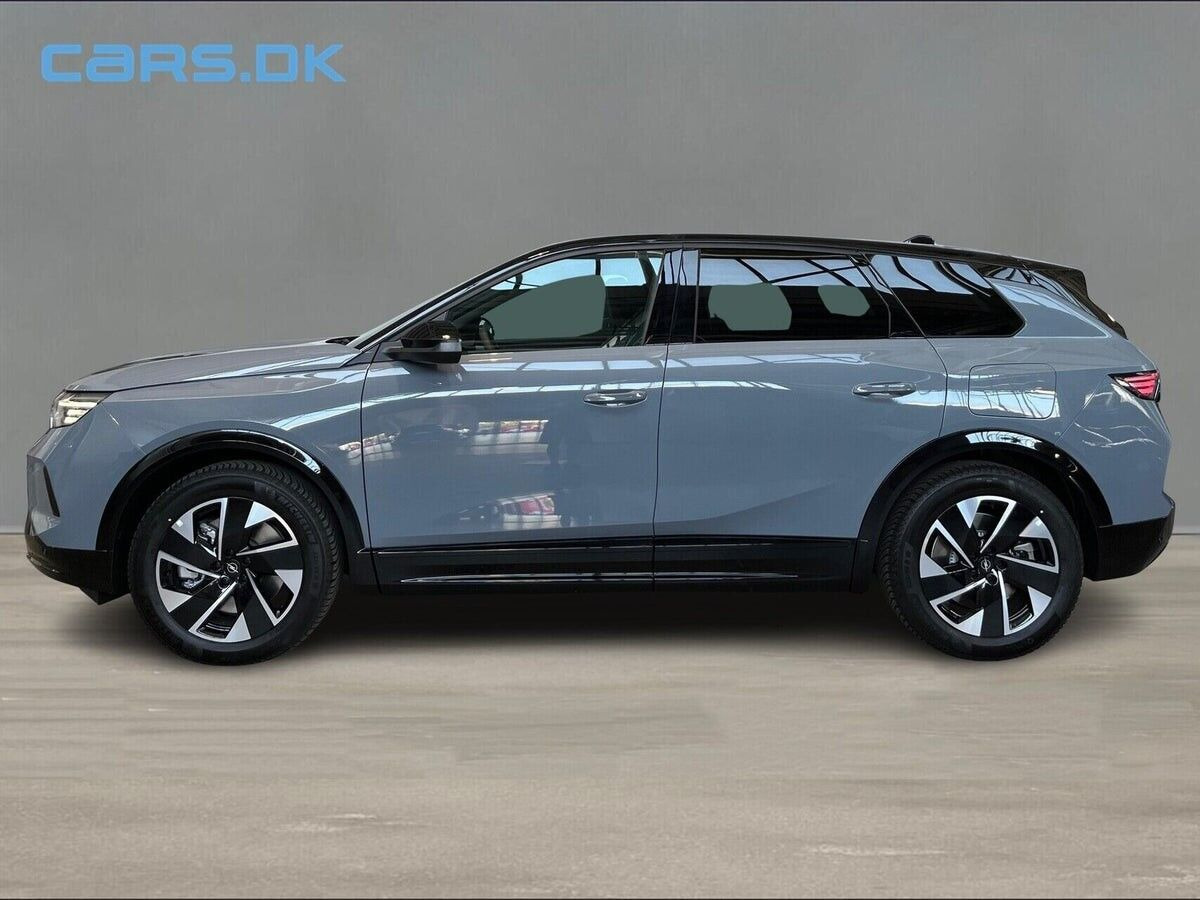 Grå Opel Grandland fra 2026