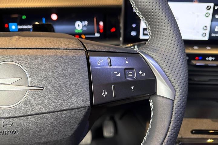 Sort Opel Grandland fra 2026