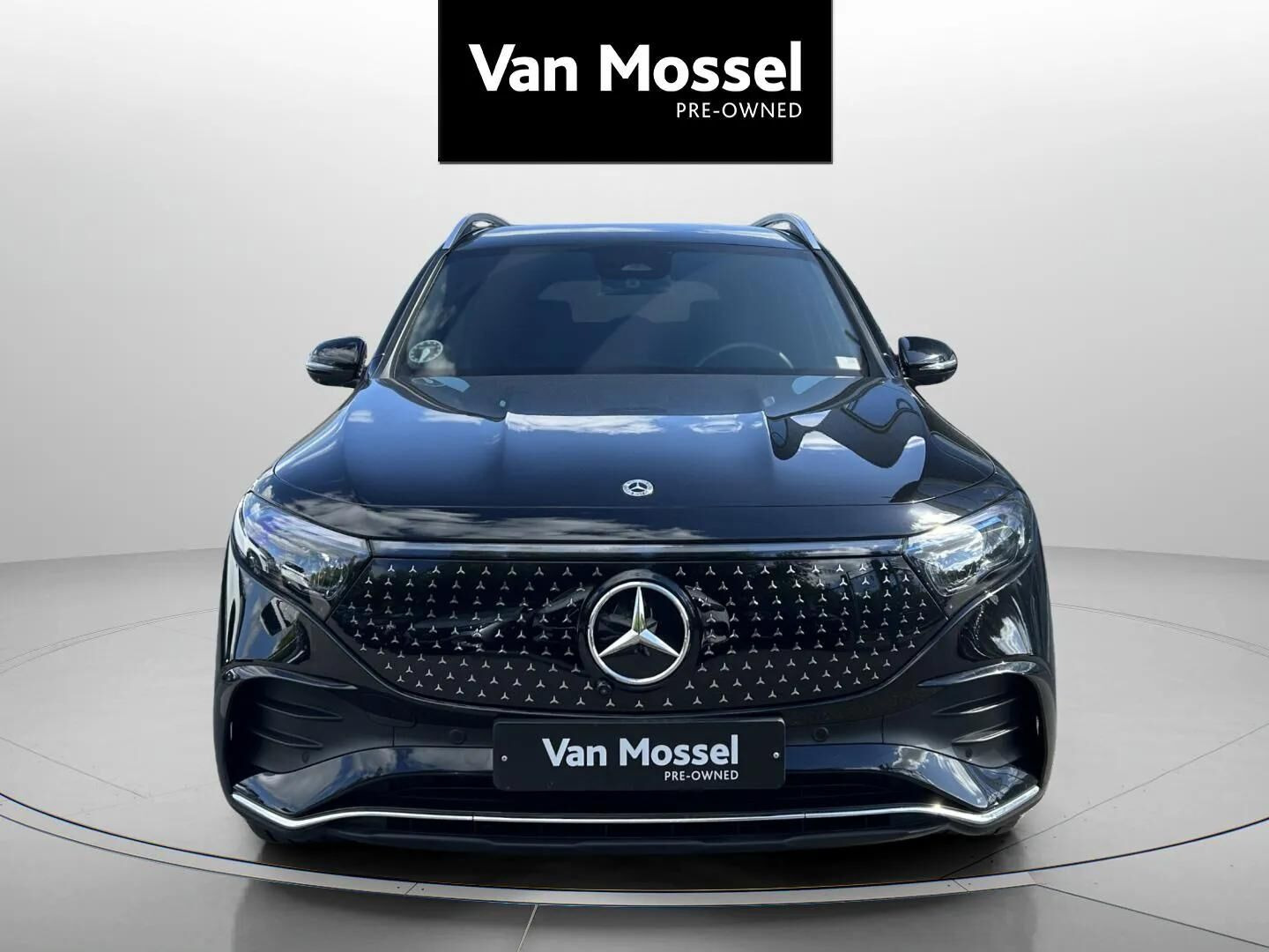 Sort Mercedes EQB 250+ fra 2025