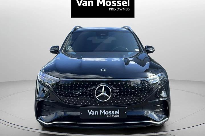 Sort Mercedes EQB 250+ fra 2025