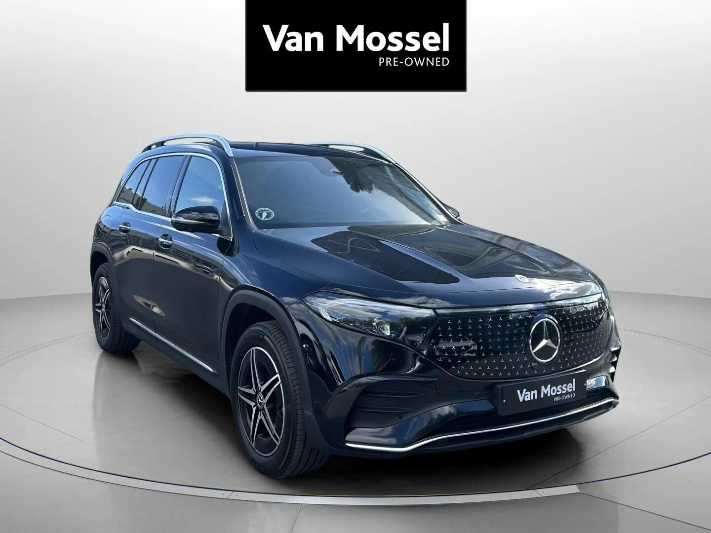 Sort Mercedes EQB 250+ fra 2025