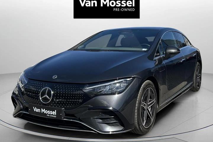 Grå Mercedes EQE 350 fra 2024