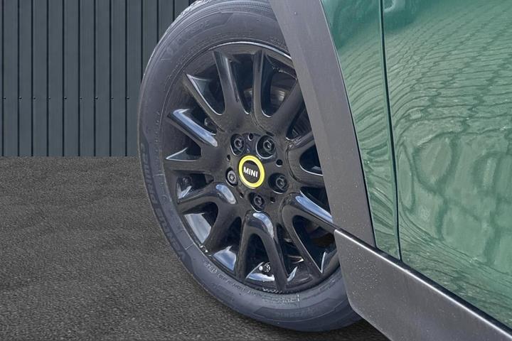 Grøn Mini Cooper SE fra 2022