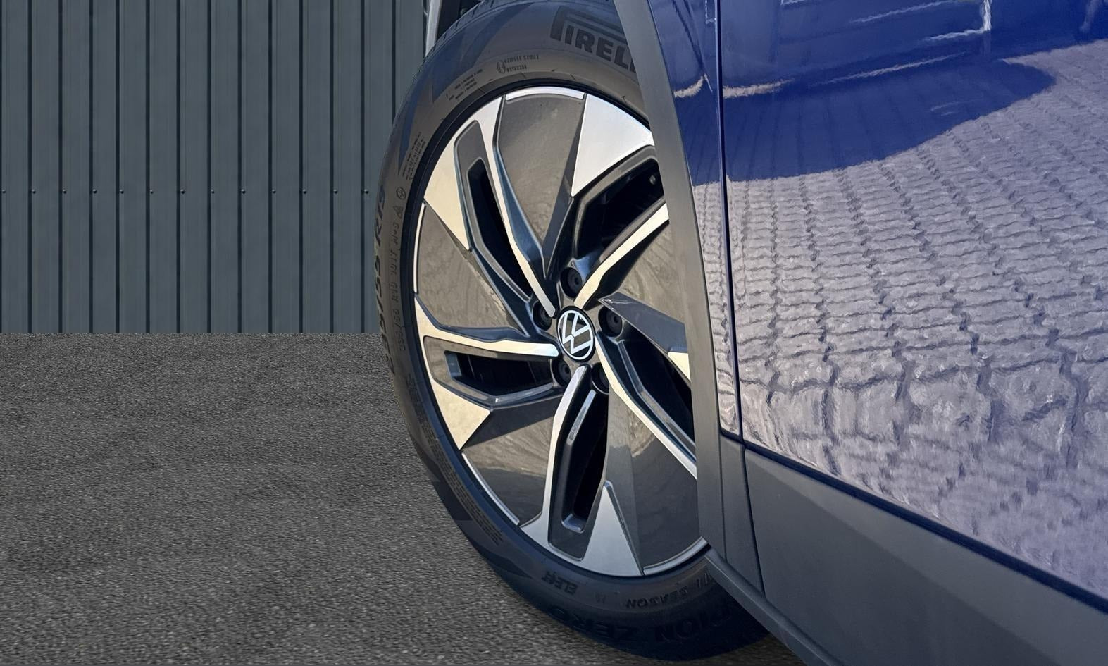 Blå VW ID.4 fra 2024
