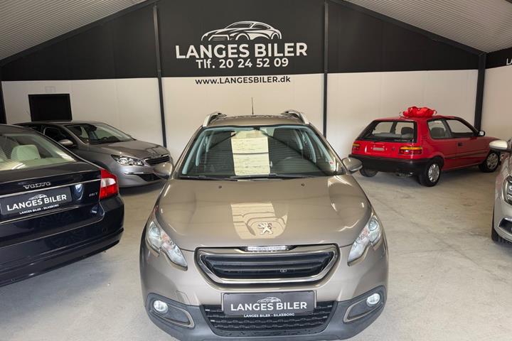 Grå Peugeot 2008 fra 2014