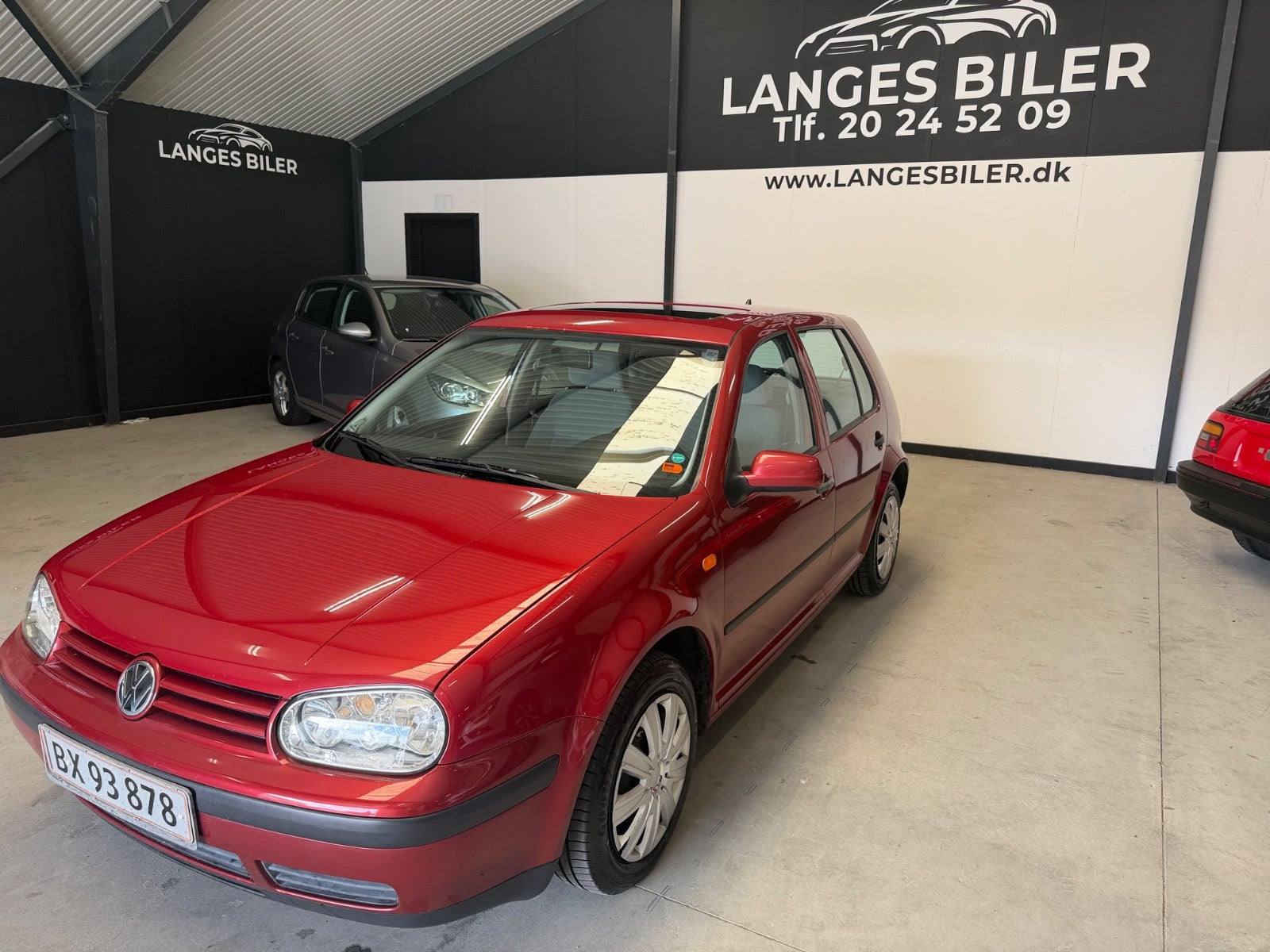 Grå VW Golf IV fra 1998
