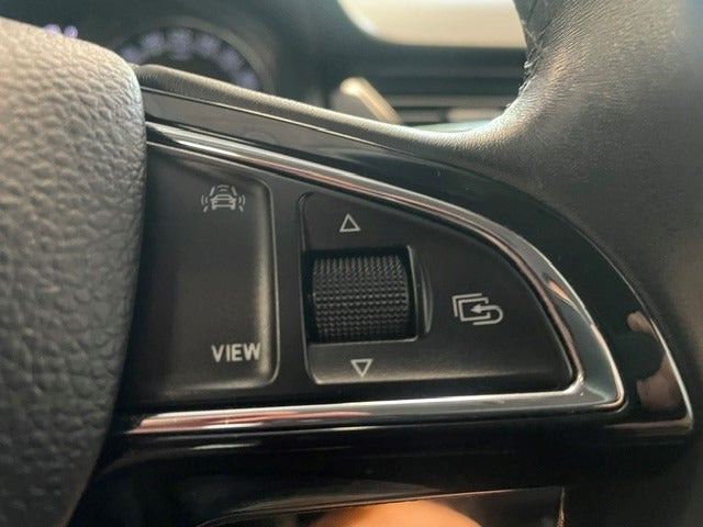 Blå Skoda Rapid fra 2019