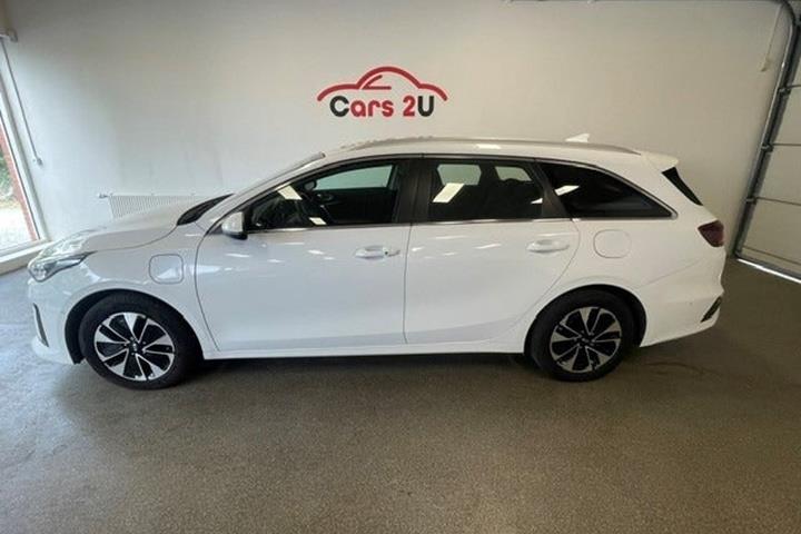Hvid Kia Ceed fra 2021