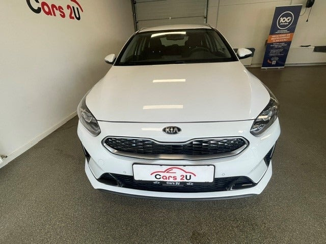 Hvid Kia Ceed fra 2021
