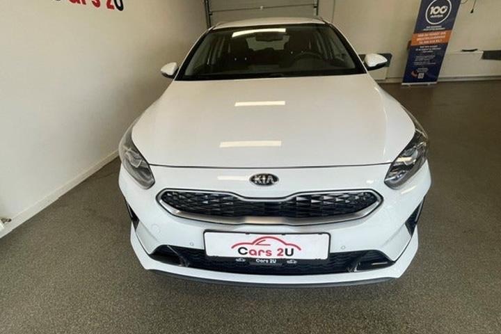 Hvid Kia Ceed fra 2021