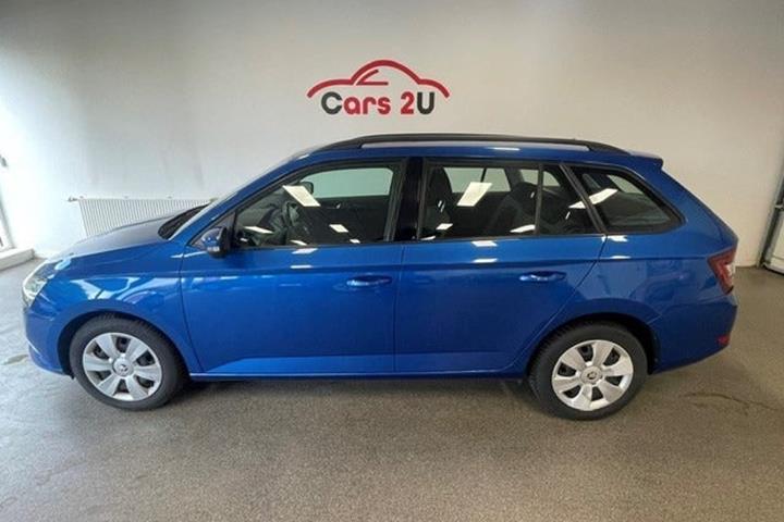 Blå Skoda Fabia fra 2019