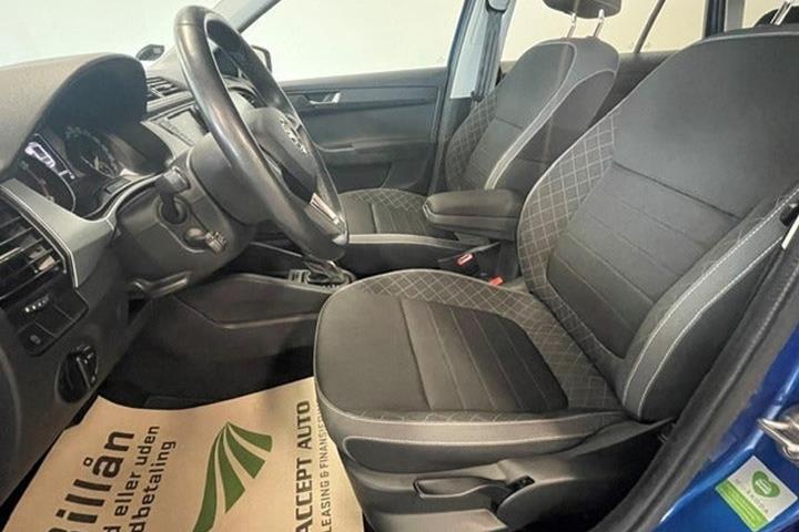Blå Skoda Fabia fra 2019