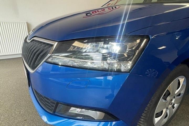 Blå Skoda Fabia fra 2019