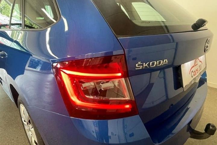 Blå Skoda Fabia fra 2019
