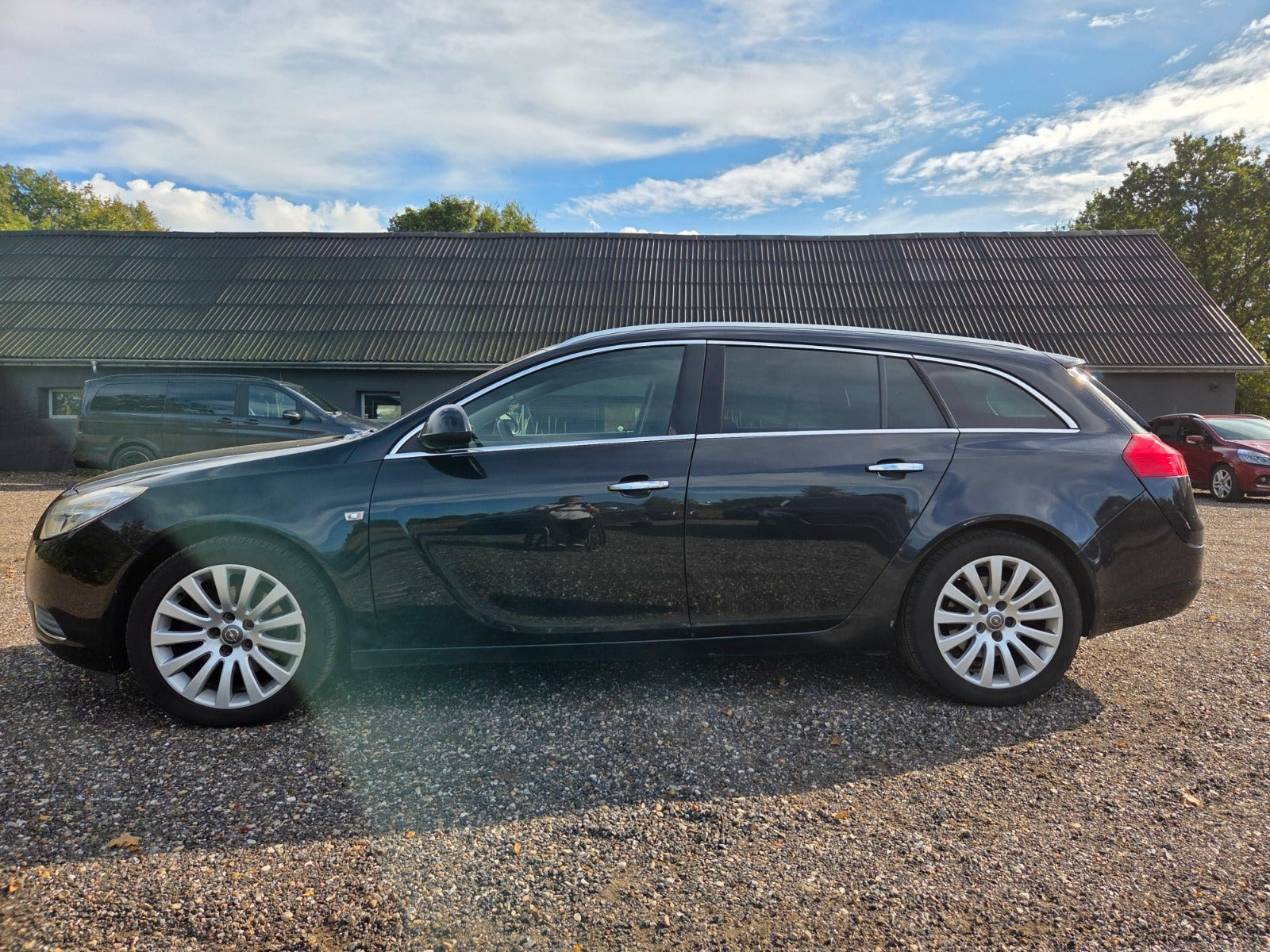 Sort Opel Insignia fra 2011