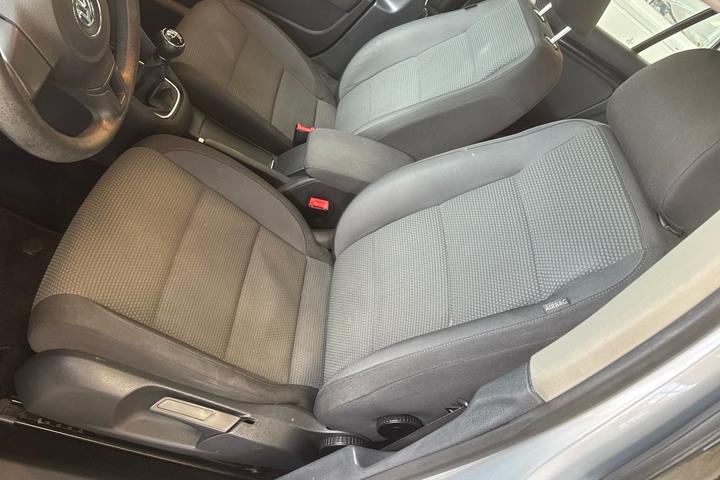 Sølv VW Golf VI fra 2011