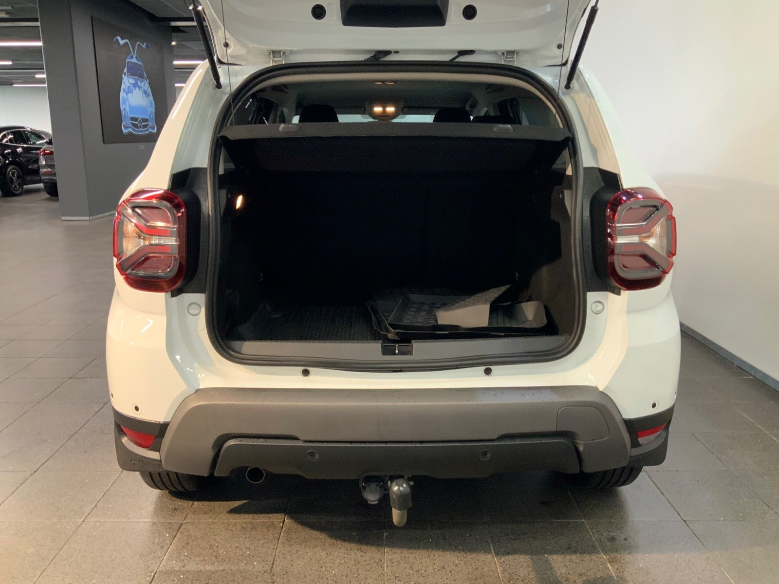 Hvid Dacia Duster fra 2023