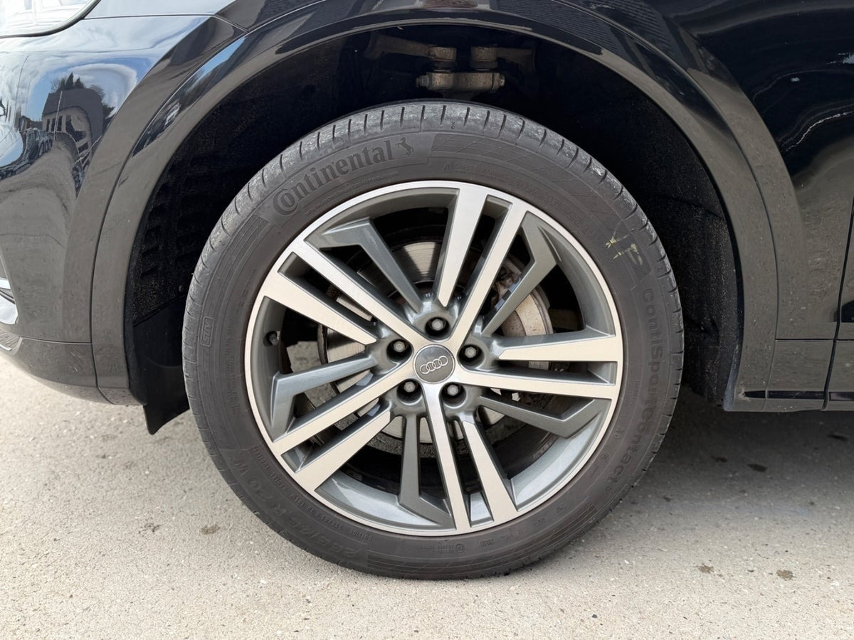 Sort Audi Q5 fra 2018