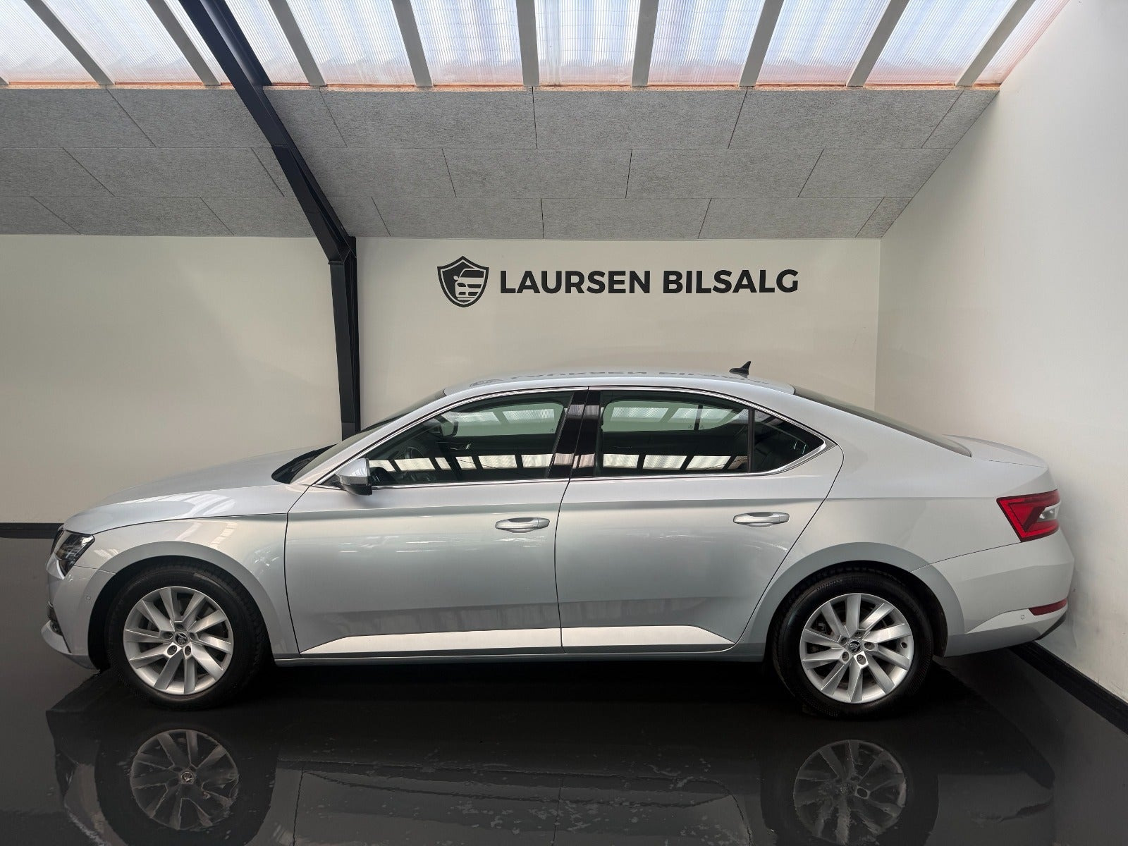 Sølv Skoda Superb fra 2020