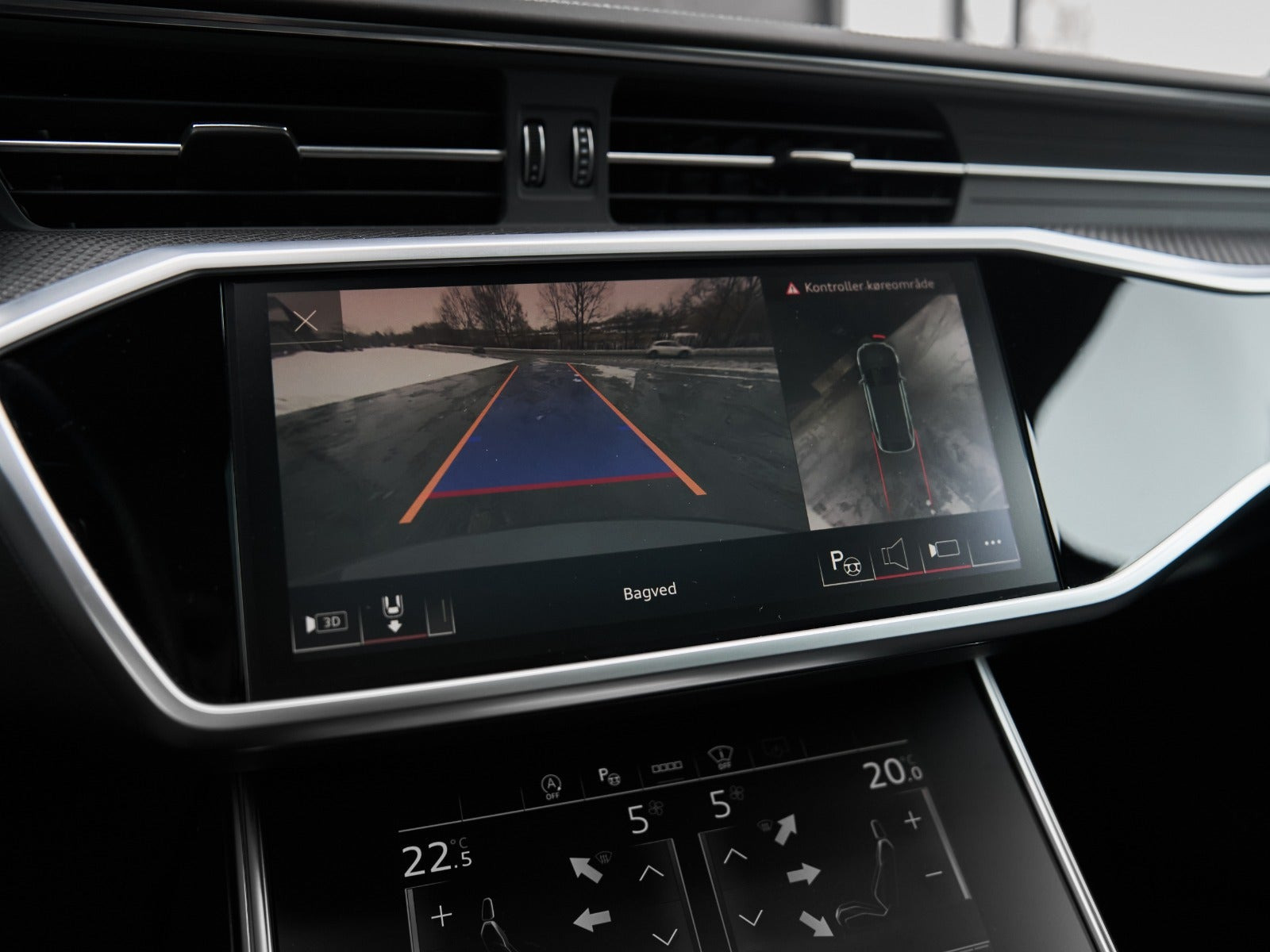 Grå Audi RS6 fra 2021