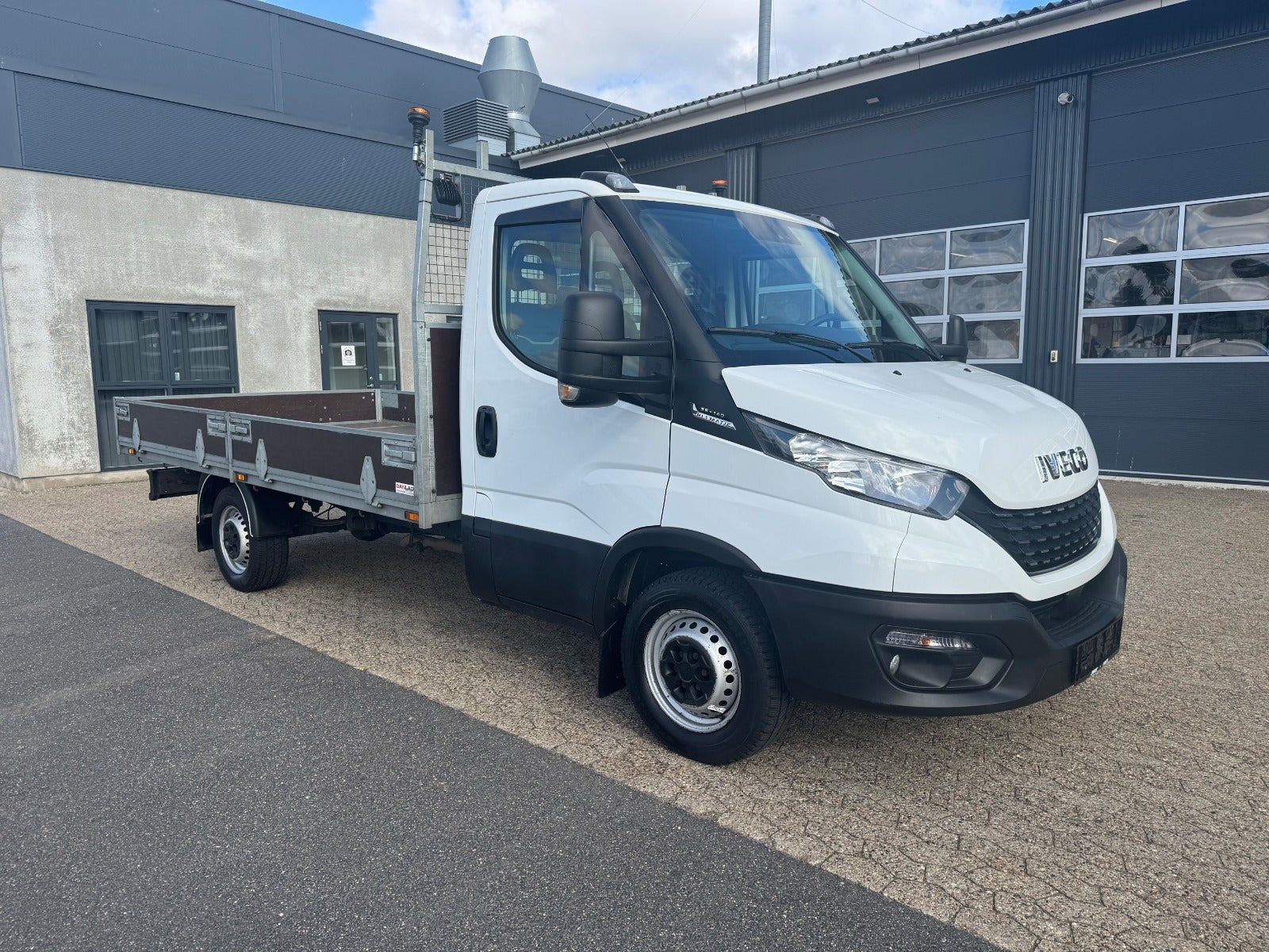 Iveco Daily 2,3 35S14 4100mm Lad AG8