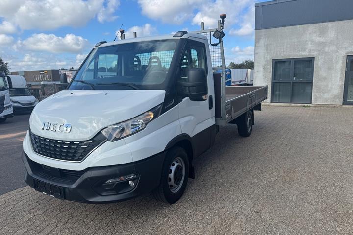 Hvid Iveco Daily fra 2020